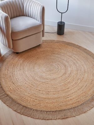 Beautiful Round Jute Area Rug for Your Home - This Natural 5x5 ft Hand Woven Rug Fits Perfectly Into Your Entry Area, Kitchen Or Living Room - Modern Braided Circle Mat Enhances Any Boho Decor